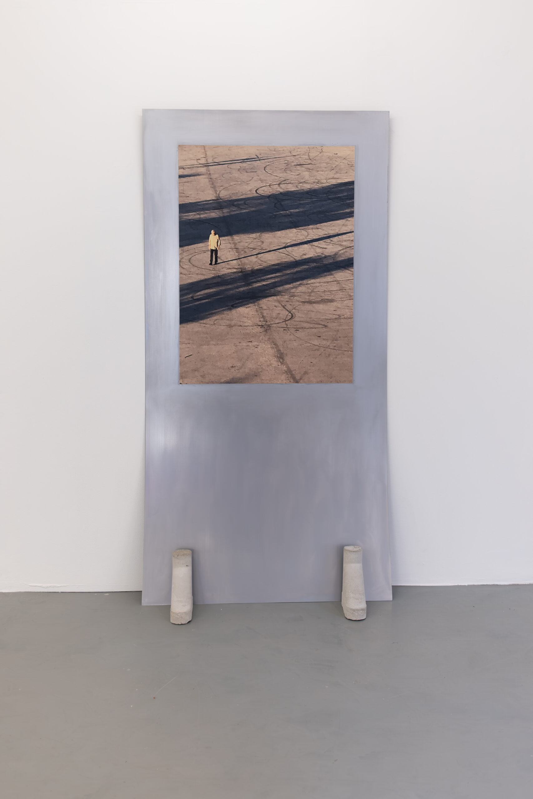 sleepwalker art contemporain artist acier steel sleeping